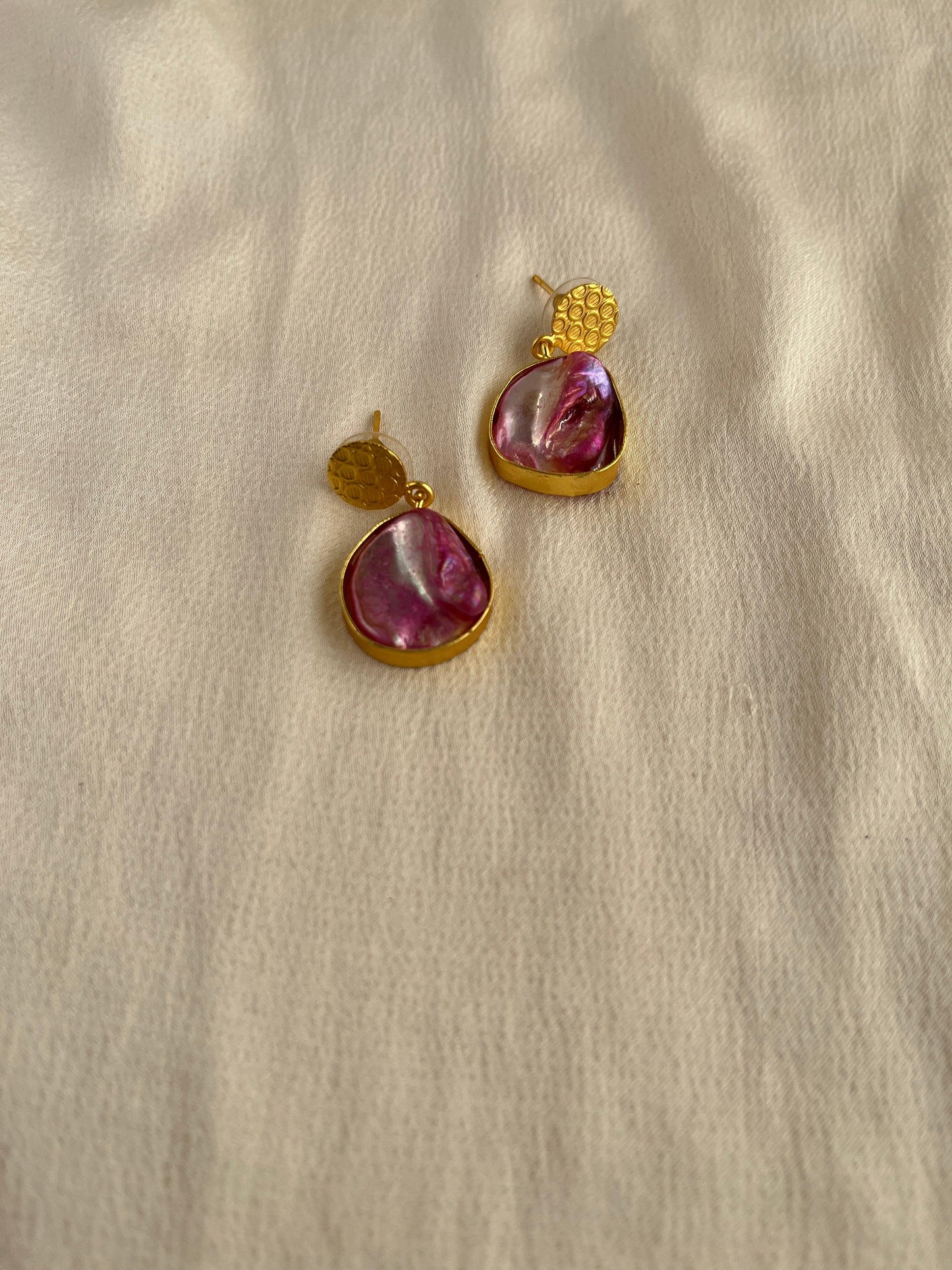 Gold Spirited 18K Plated Contemporary Necklace Set 10008 - Jewelit