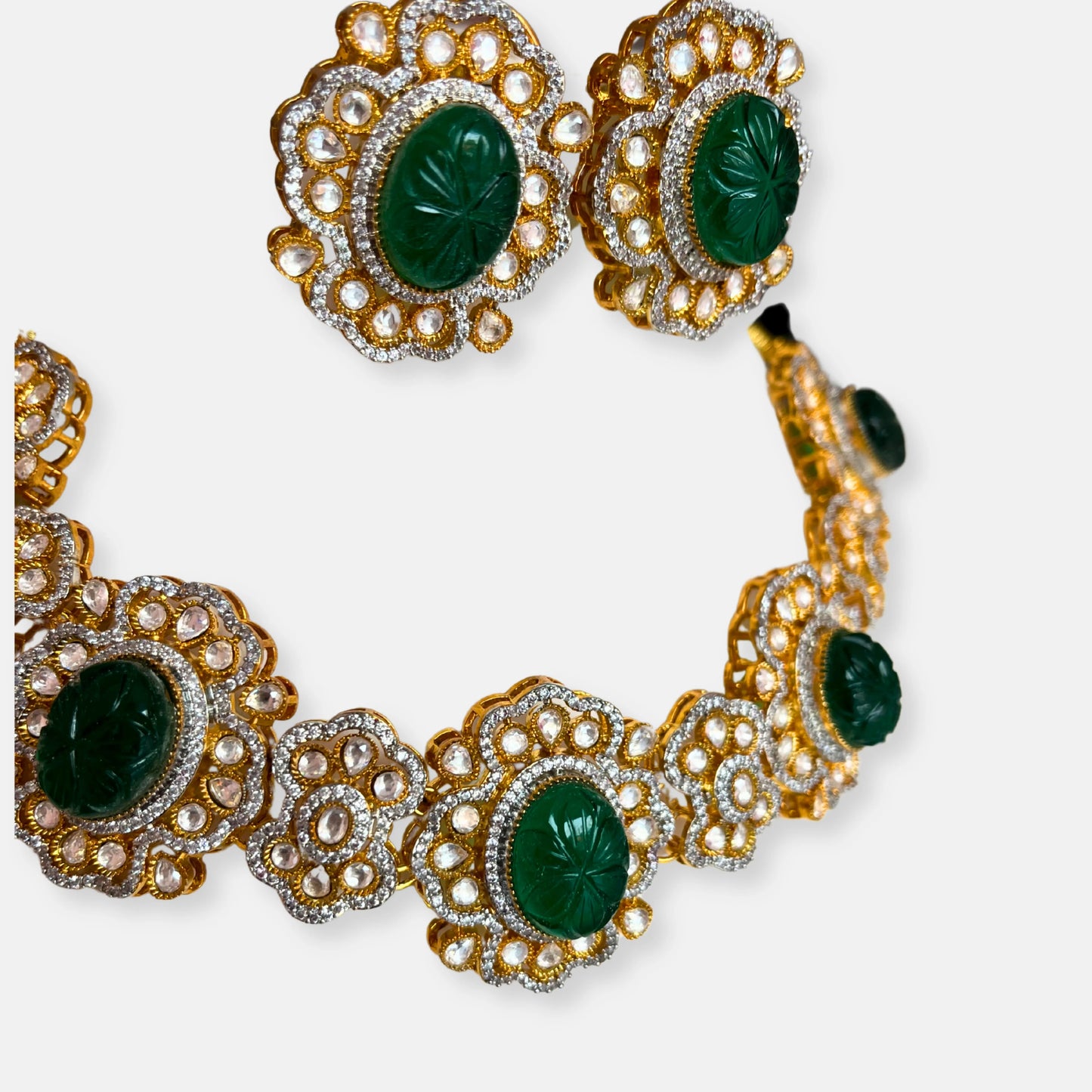 Tyaani Kundan Emerald Necklace Set With Stud Earrings