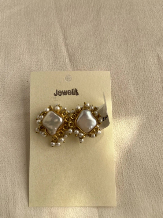 Gold Spirited 18K Plated Contemporary Mother Of Pearl Earrings  10070