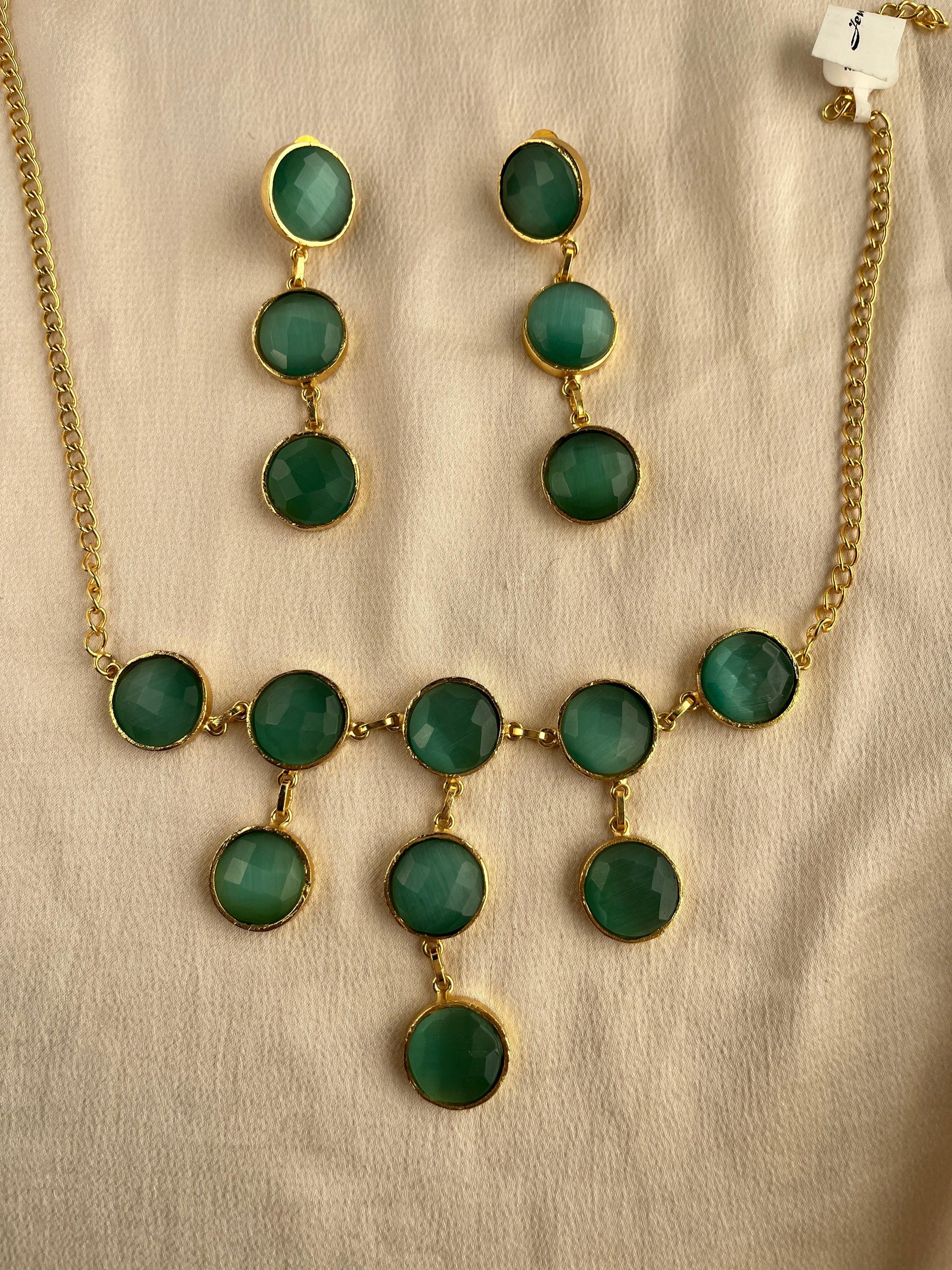 Gold Spirited 18K Plated Contemporary Necklace Set 10002 - Jewelit