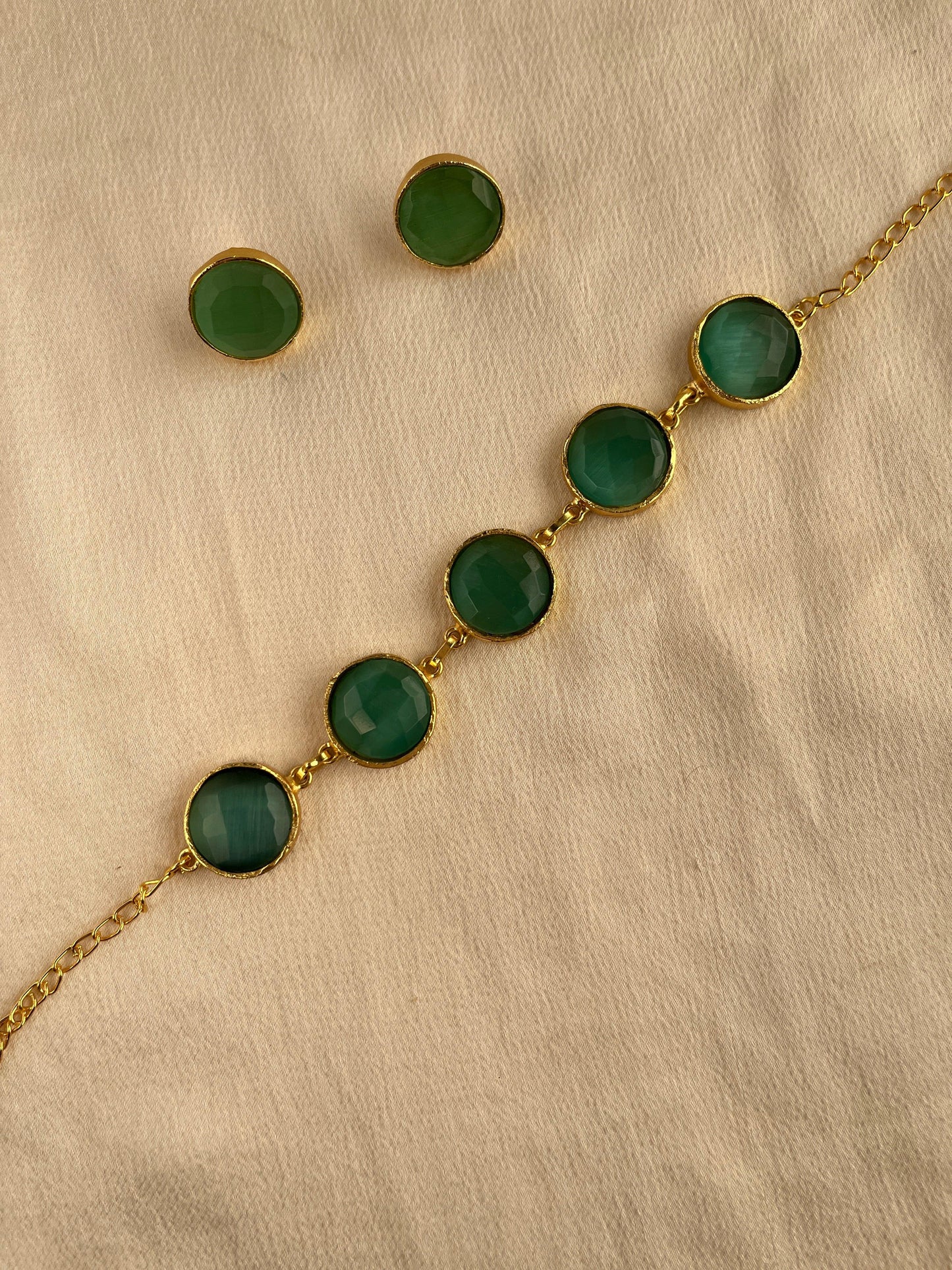 Gold Spirited 18K Plated Contemporary Necklace Set 10004 - Jewelit