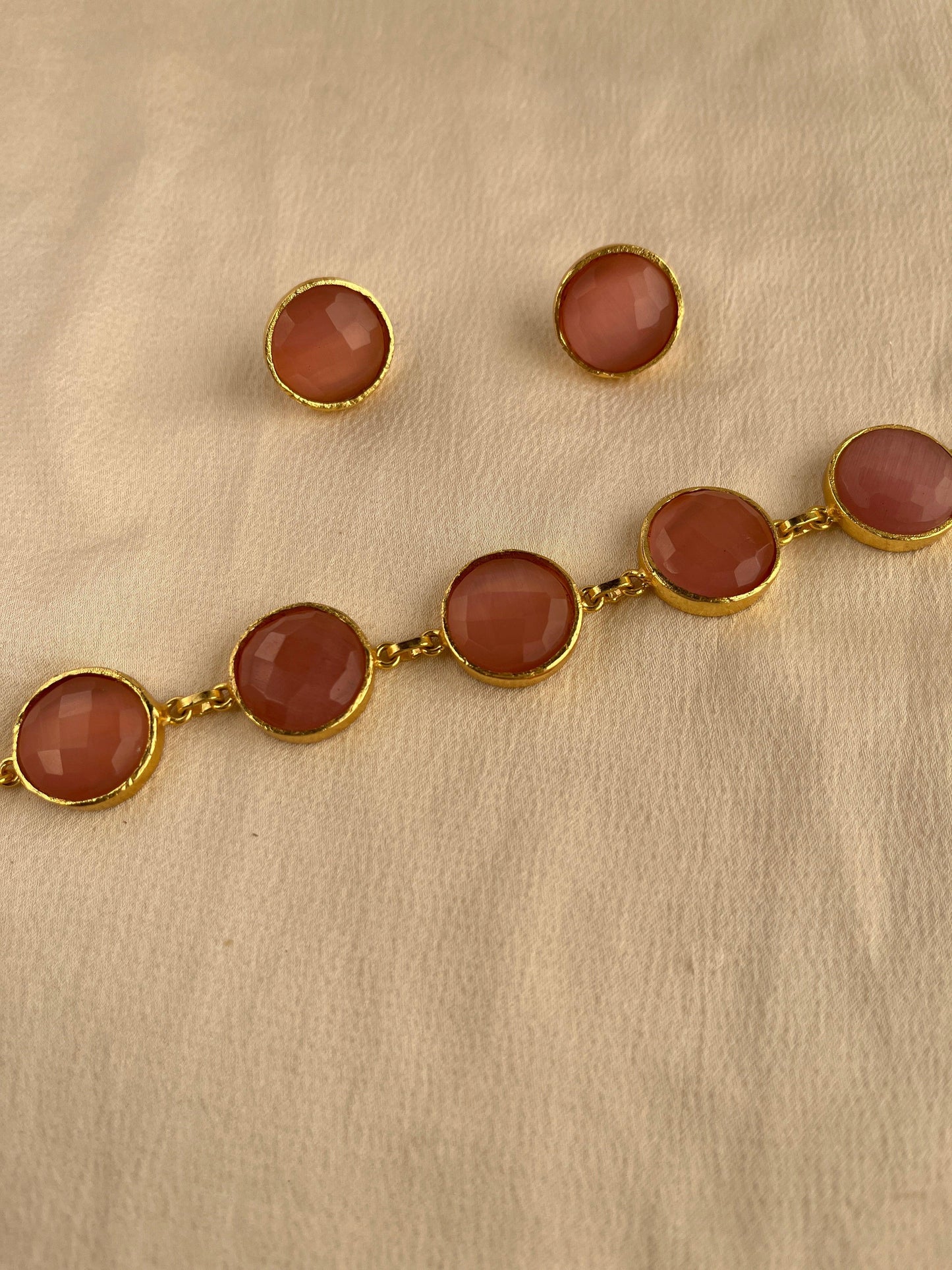 Gold Spirited 18K Plated Contemporary Necklace Set 10004 - Jewelit
