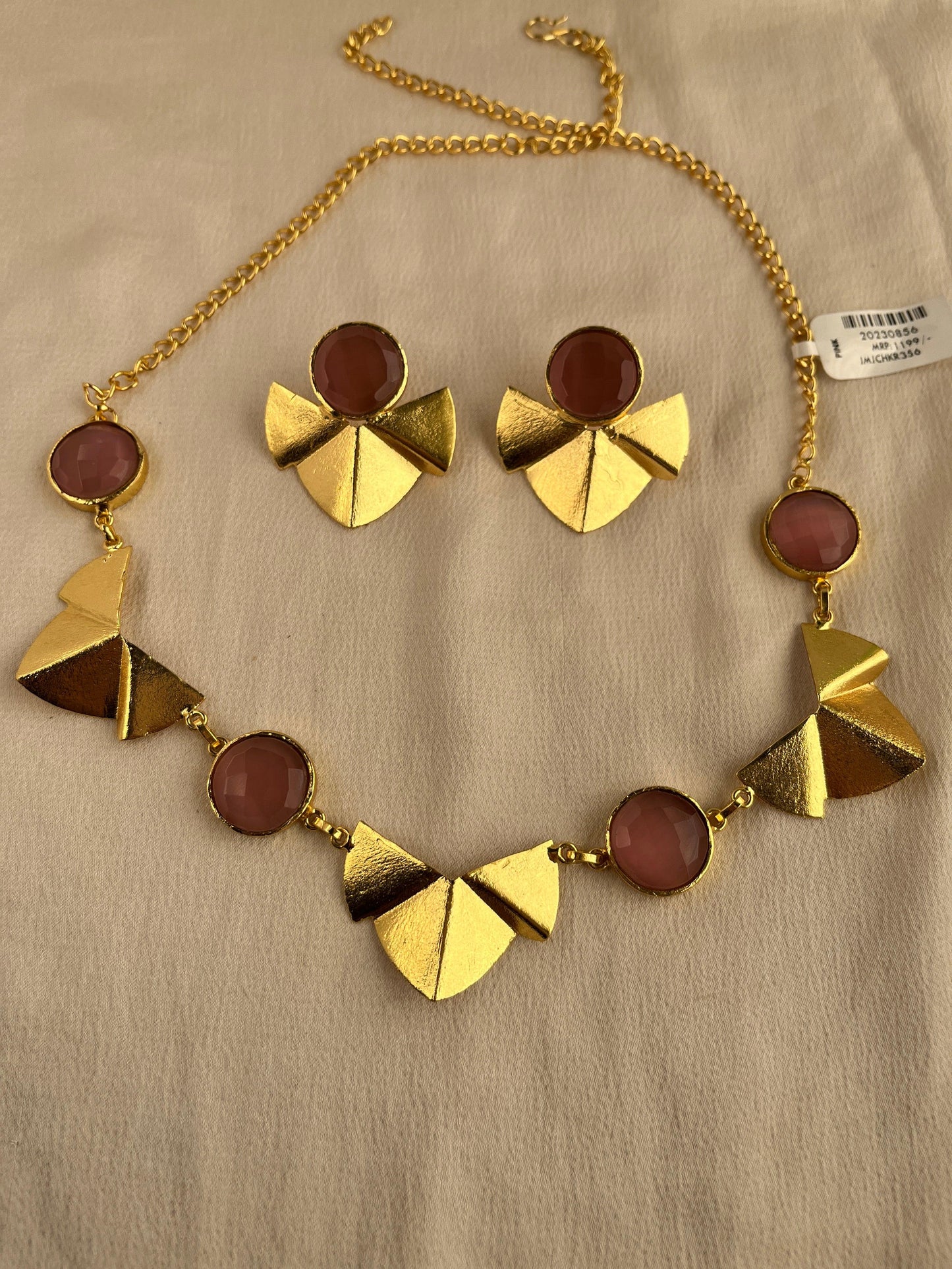Gold Spirited 18K Plated Contemporary Necklace Set 10005 - Jewelit