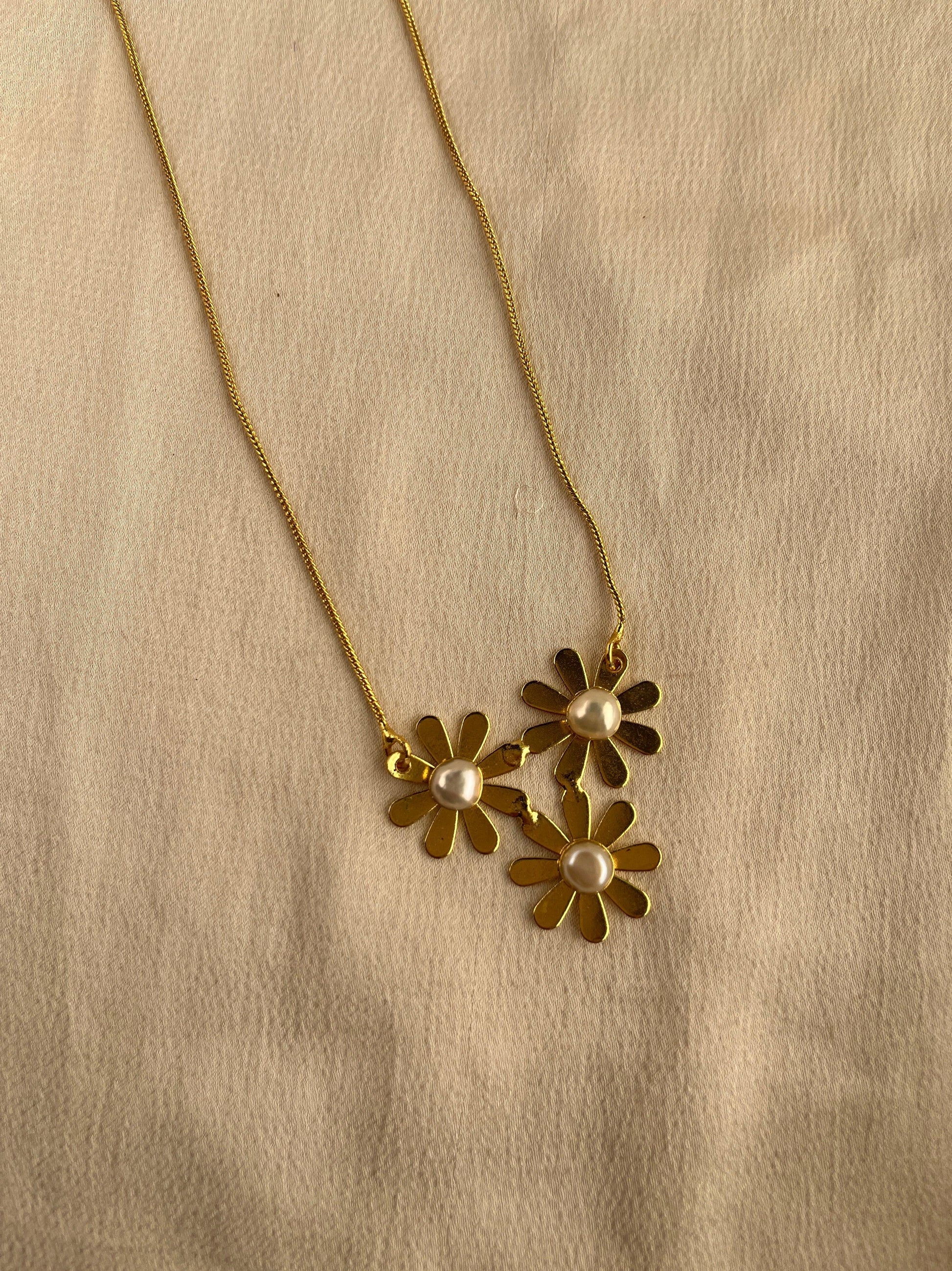 Gold Spirited 18K Plated Contemporary Necklace Set 10011 - Jewelit