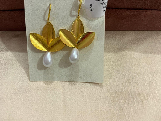 Gold Spirited 18K Plated Contemporary Earrings  10013